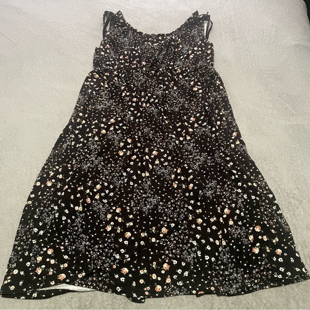 Latched Mama labor dress 2.0 size 1X black with rose floral pattern